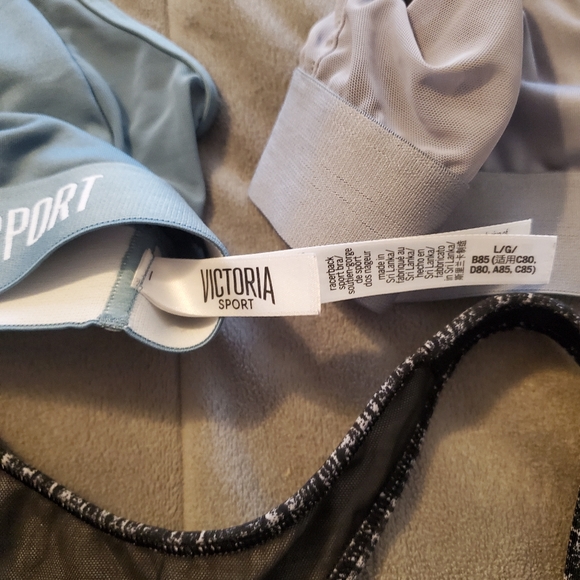 Victoria Secret Sports Bras Size Large - Picture 5 of 9